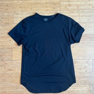 Cuts Clothing AOE shirt - size XL - like new condition